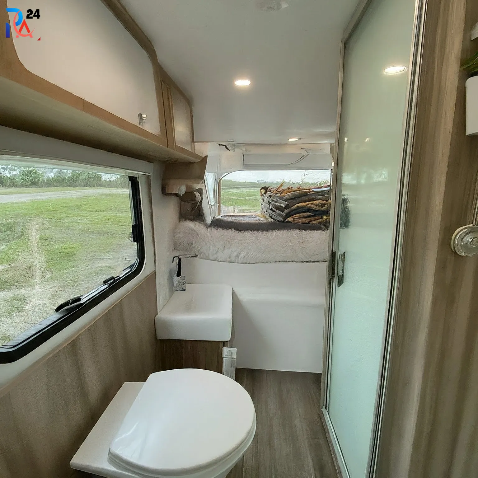 camper bathroom ideas151